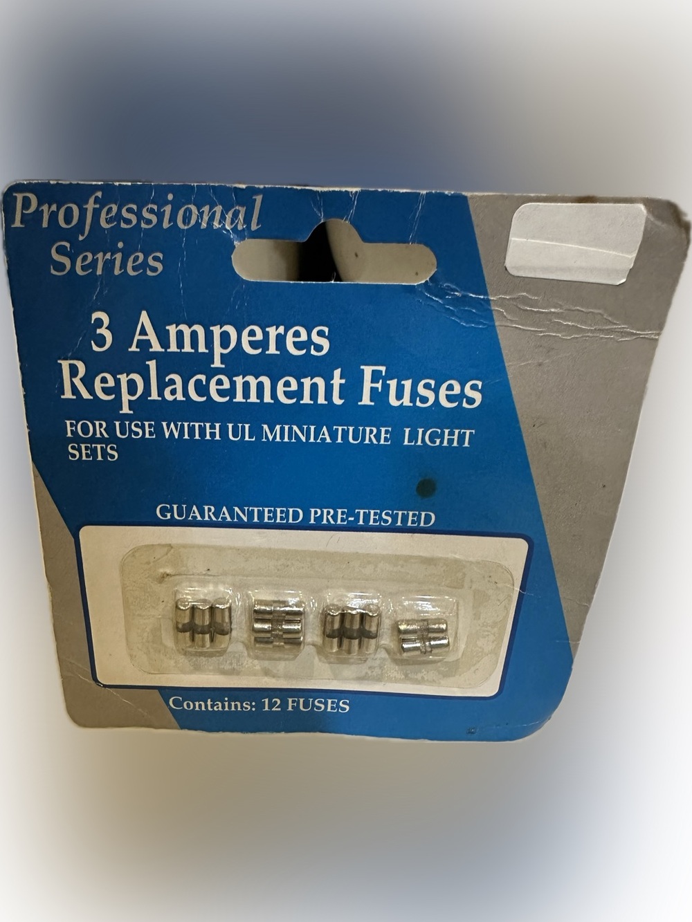 PROFESSIONAL SERIES 3 AMPERES REPLACEMENT FUSES 11 INCLUDED UL MINI LIGHT SETS